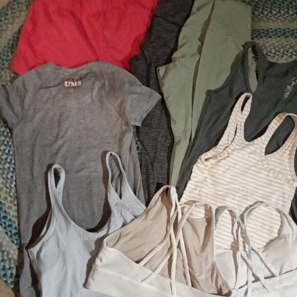 Lululemon Athletica 10 pc Bundle Sz 2/8/10/12 leggings shorts tops green g - Picture 5 of 6